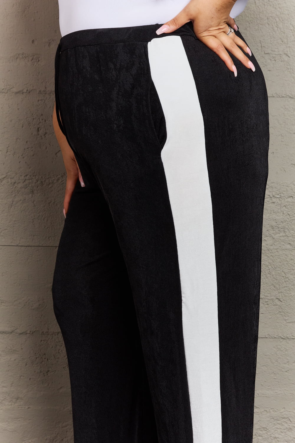 Culture Code Keep It Casual Full Size Color Block Stripe Long Pants in Black