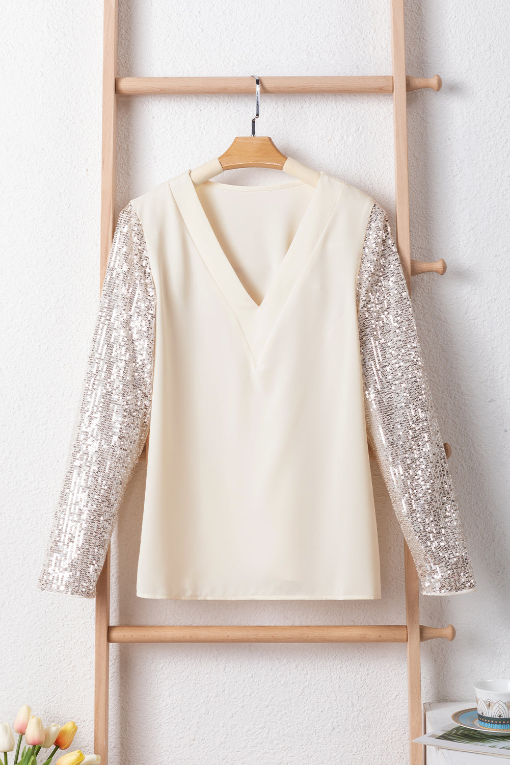 Glittering V-Neck Long Sleeve Sequin Top