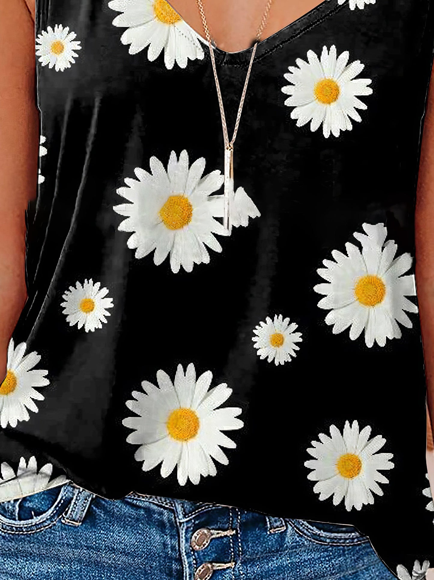 Daisy Print V-Neck Strap Tank Tops with a Flattering Design