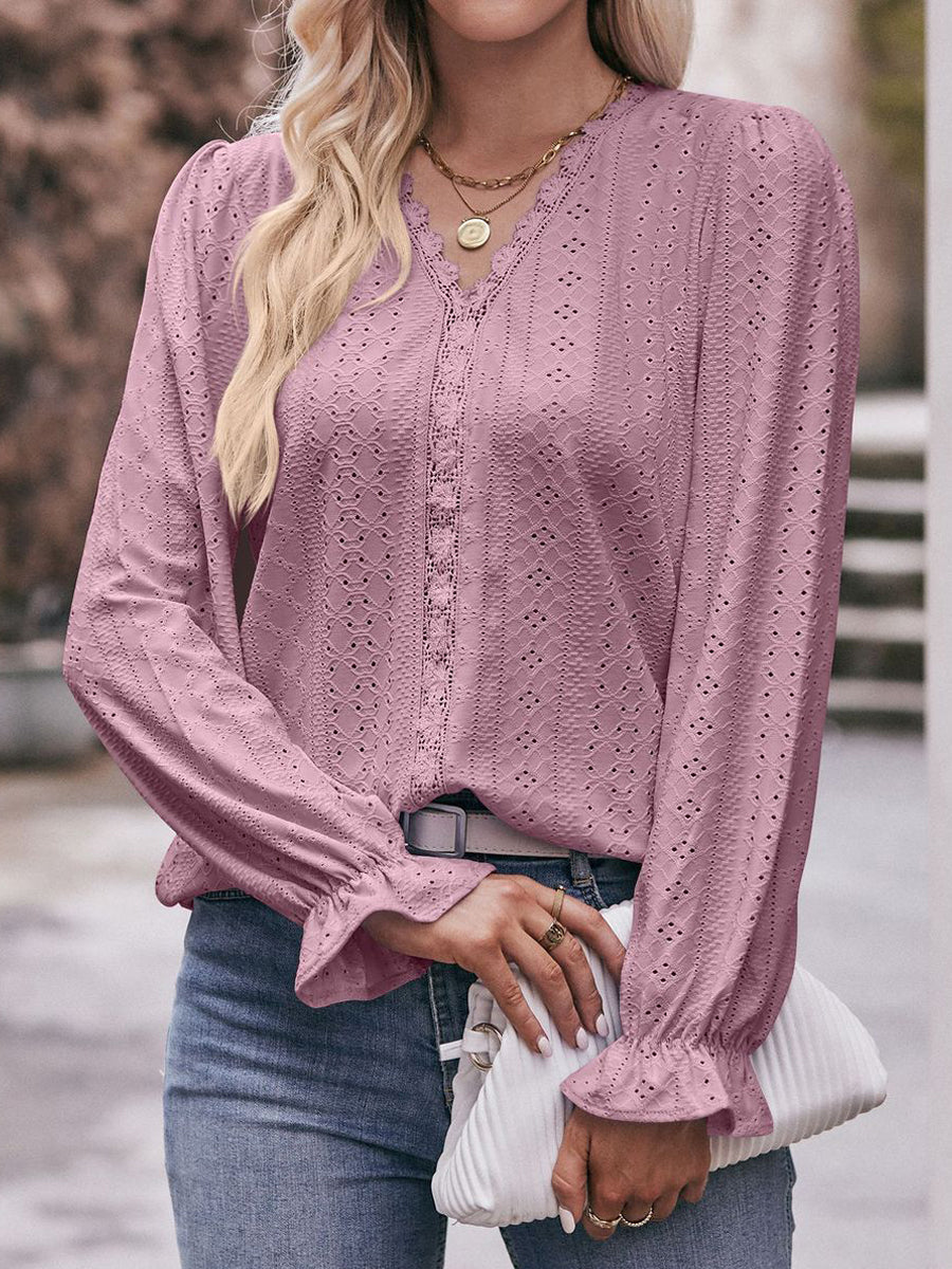 Stylish Stitching Lace V-Neck Long Sleeve T-Shirt