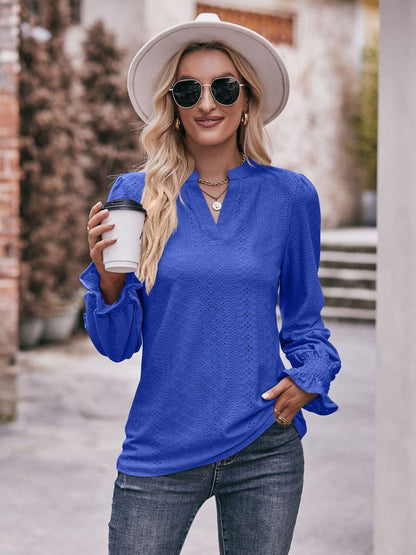 Women's solid color T-shirt with V-neck and long umbrella sleeve