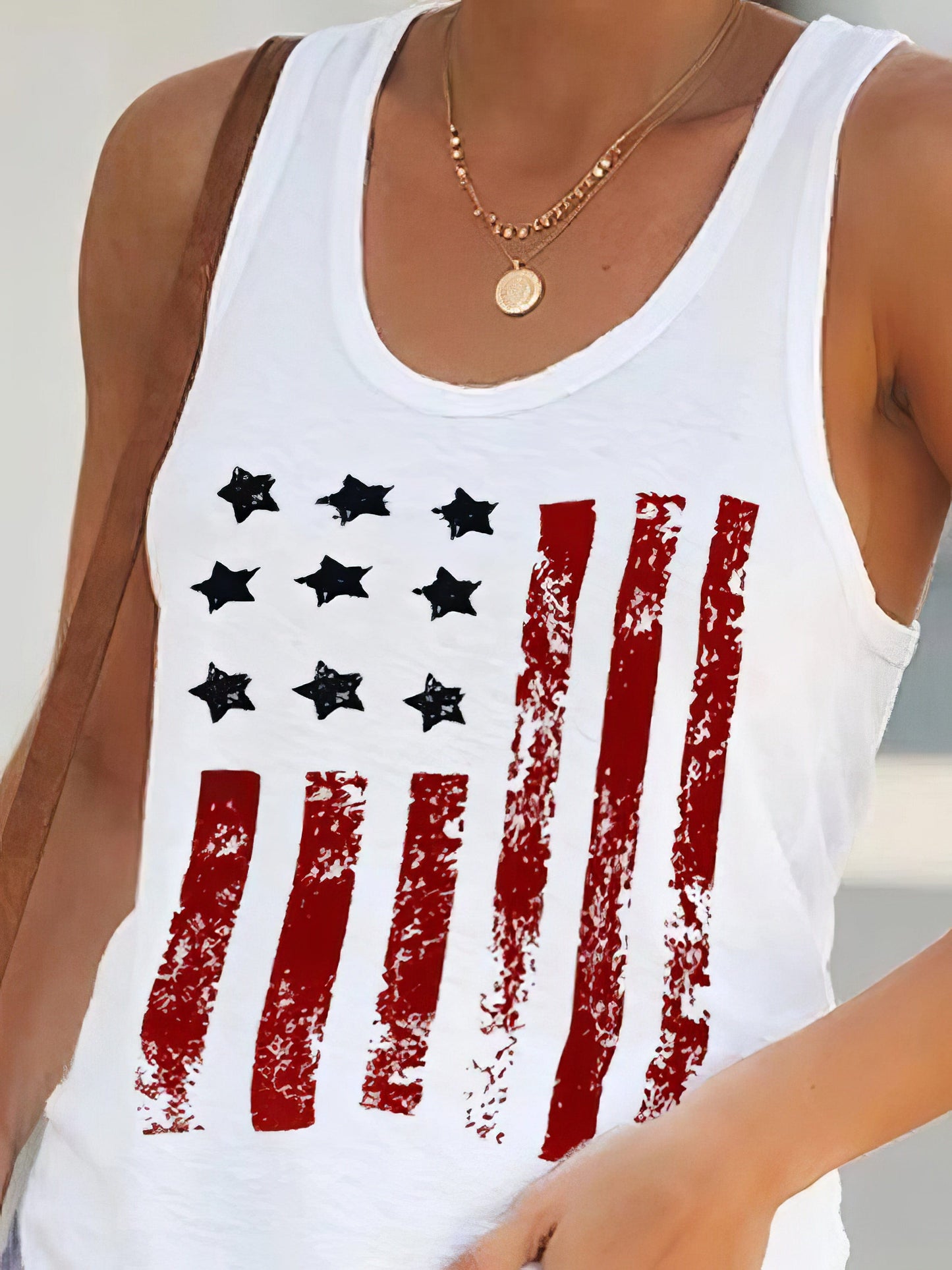 Red Star Striped Sleeveless Tank Top with Round Neck