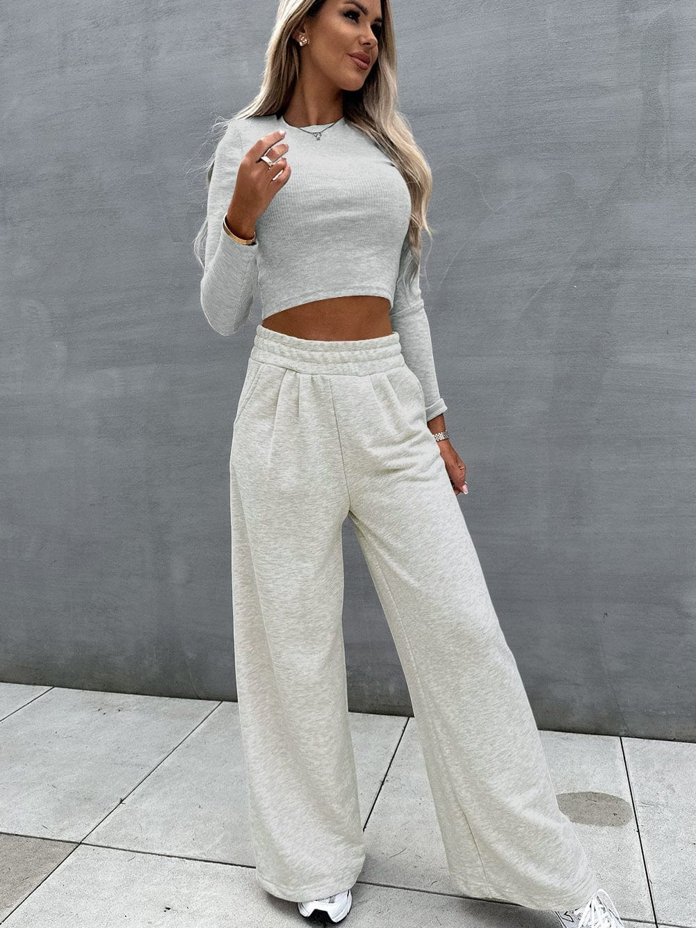 Beige Two-Piece Casual Outfit with Wide Leg Pants