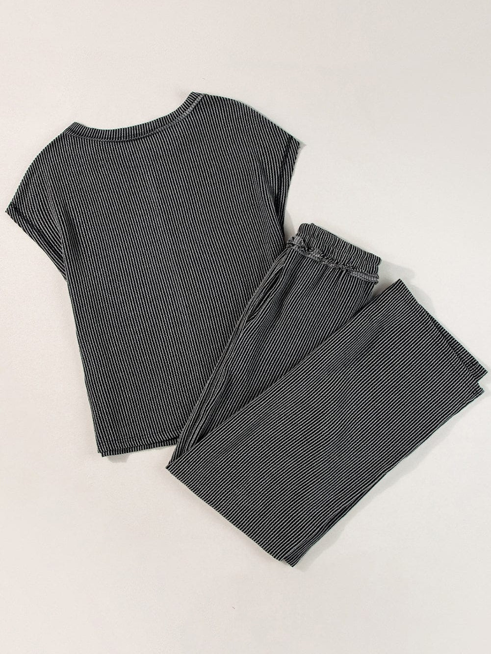 Chic Carbon Grey Ribbed Two-Piece Set with Exposed Seams