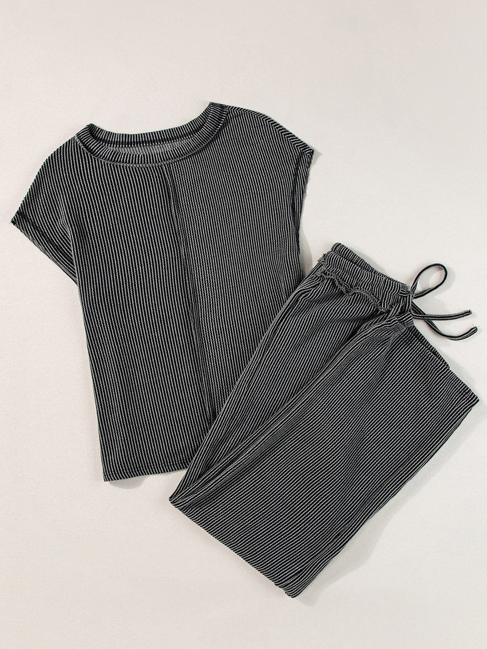 Chic Carbon Grey Ribbed Two-Piece Set with Exposed Seams