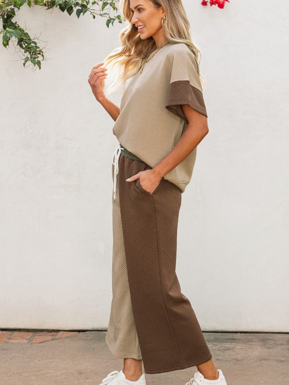 Colorblock Ribbed Textured Tee and Wide Leg Pants Set