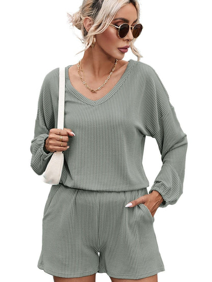 Cozy Green Ribbed Two-Piece Casual Set with Pocketed Shorts