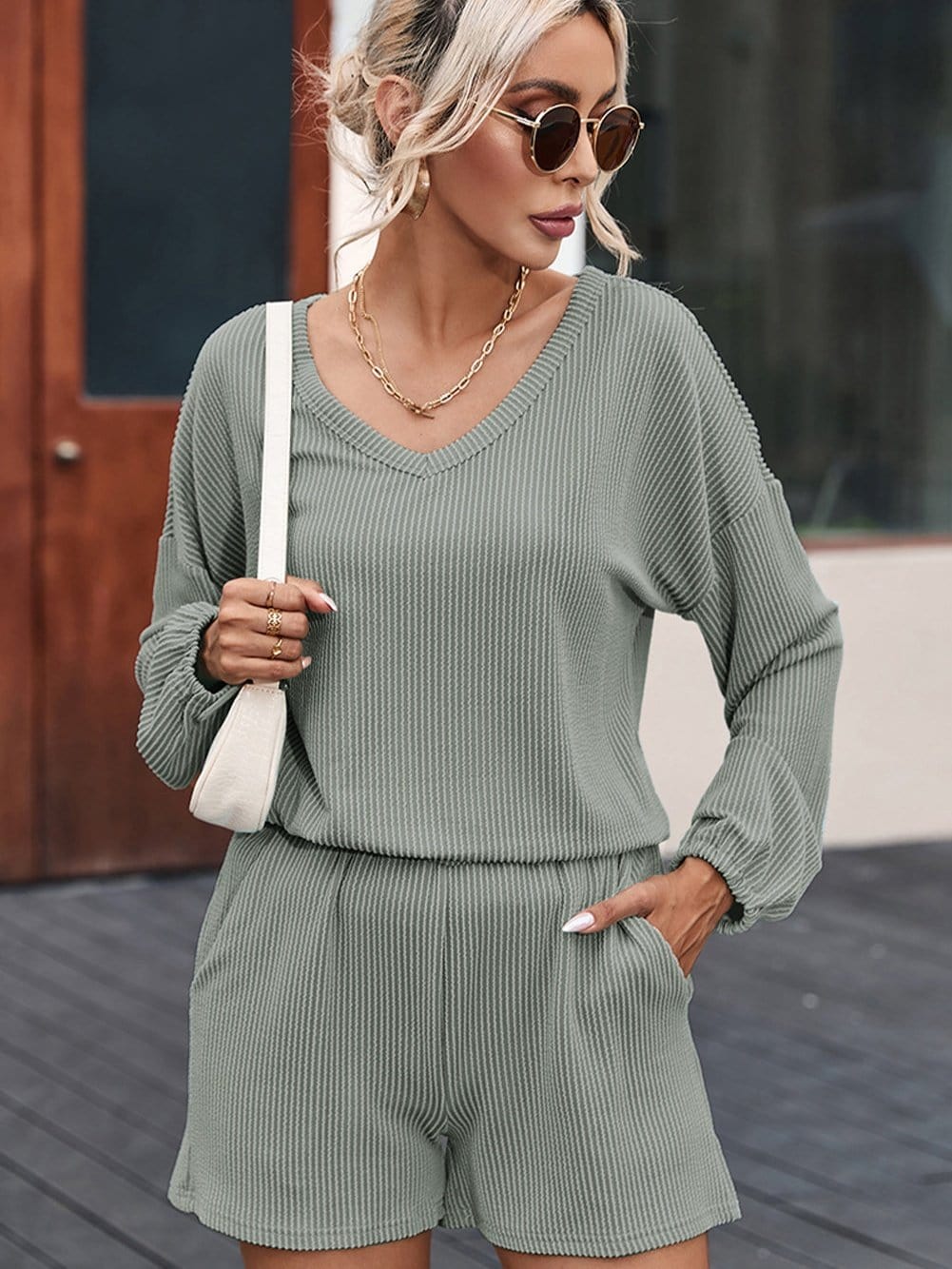 Cozy Green Ribbed Two-Piece Casual Set with Pocketed Shorts