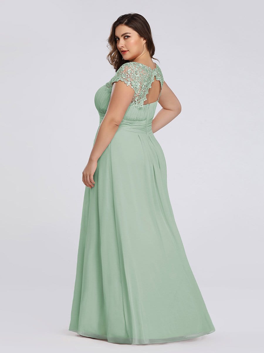 Elegant Lace Cap Sleeve Chiffon Evening Gown with Ruched Detail