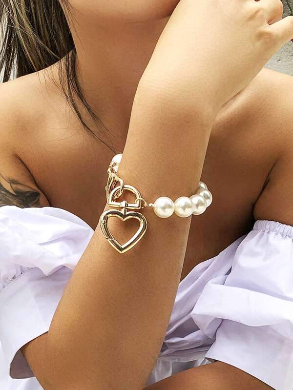 Faux Pearl Heart Decor Bracelet BRA210302104WHI White