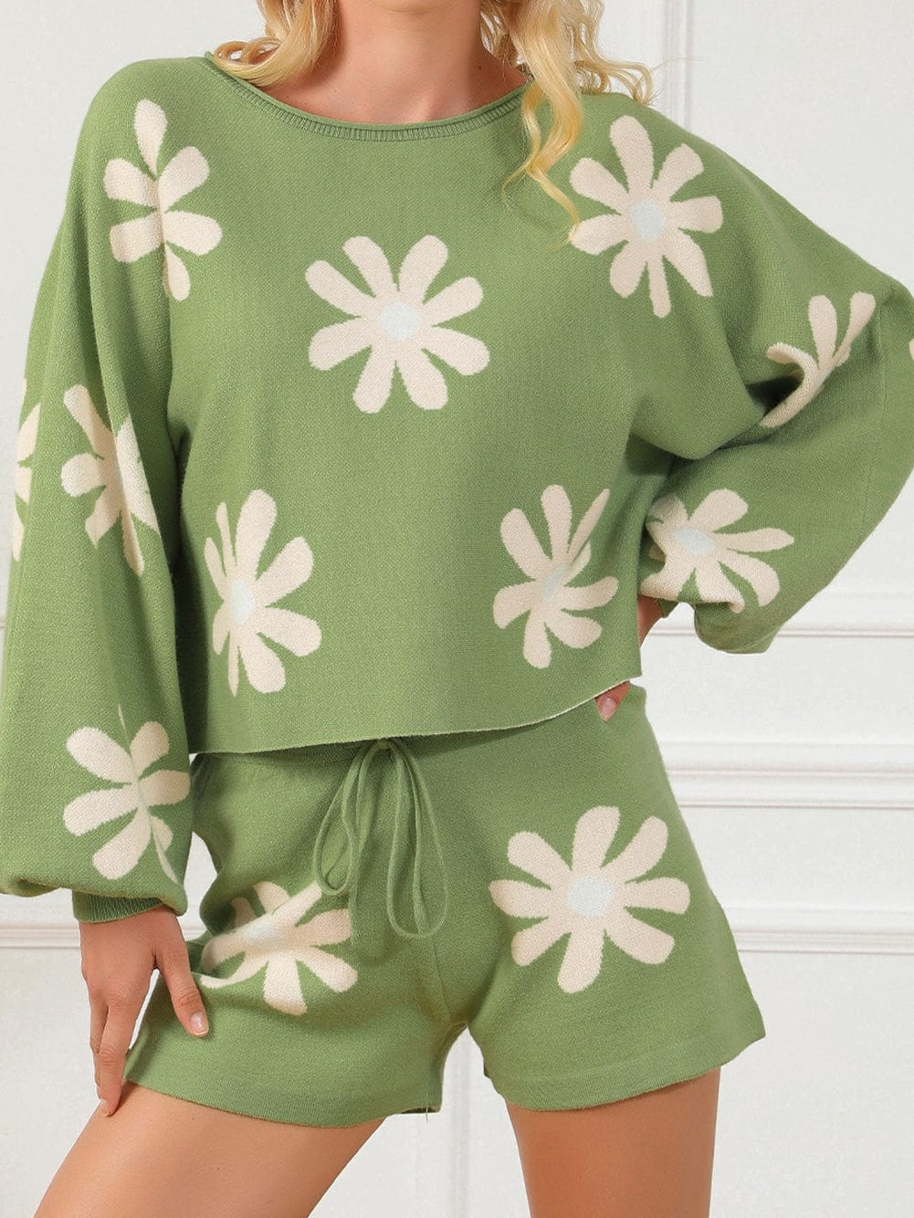 Floral Bubble Sleeve Green Knit Sweater and Shorts Ensemble