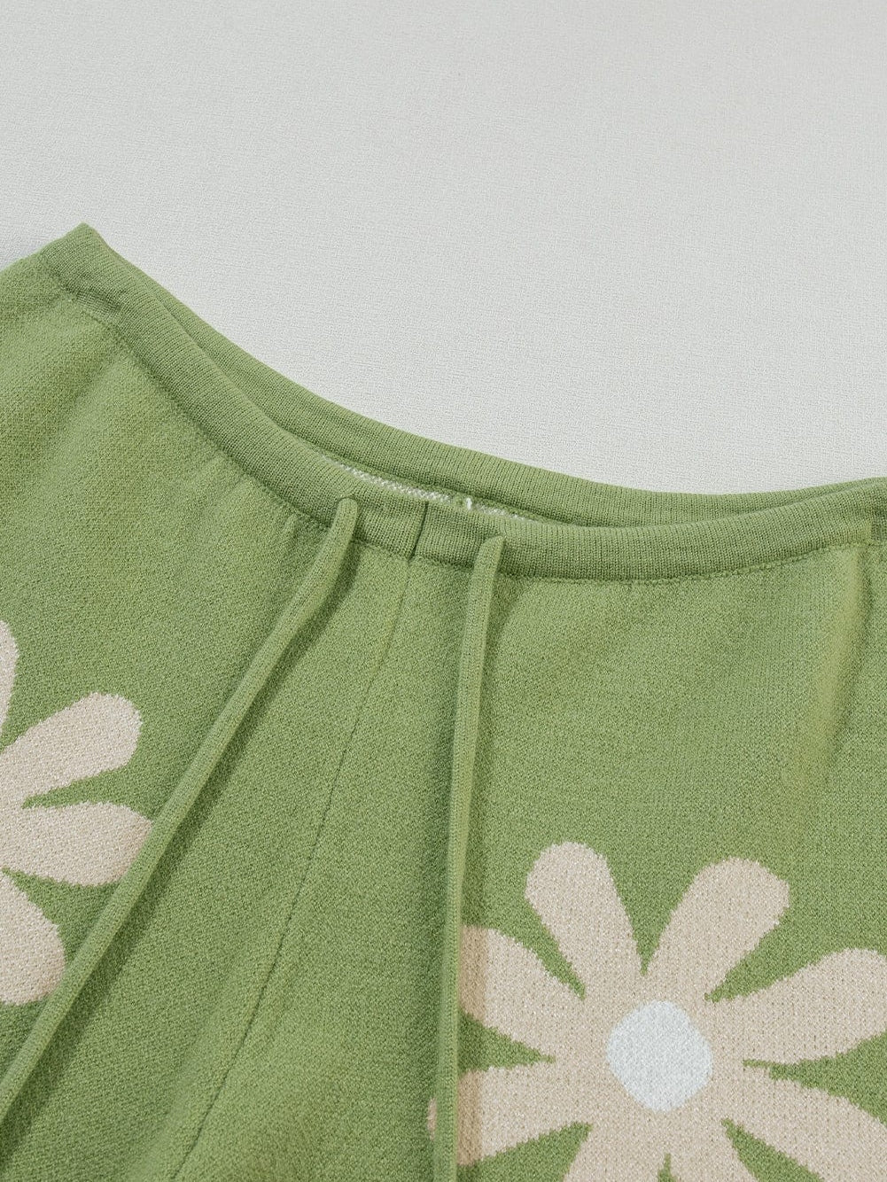 Floral Bubble Sleeve Green Knit Sweater and Shorts Ensemble