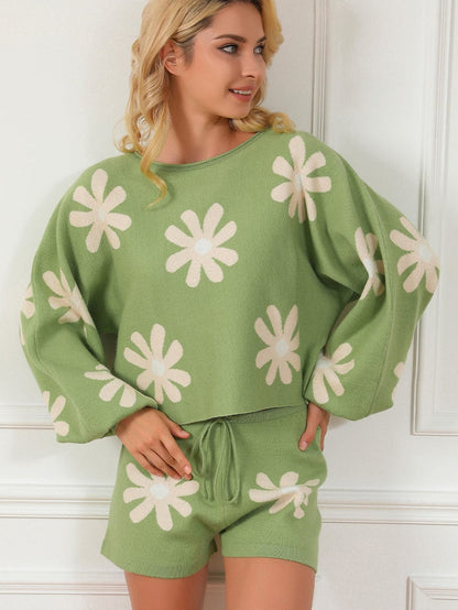 Floral Bubble Sleeve Green Knit Sweater and Shorts Ensemble