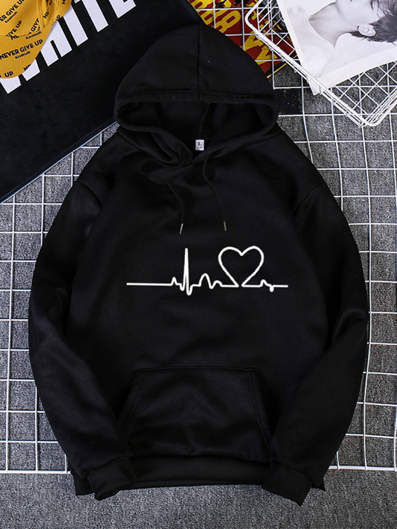 Heart Print Kangaroo Pocket Drawstring Hoodie SWE210312404BLAS S / Black