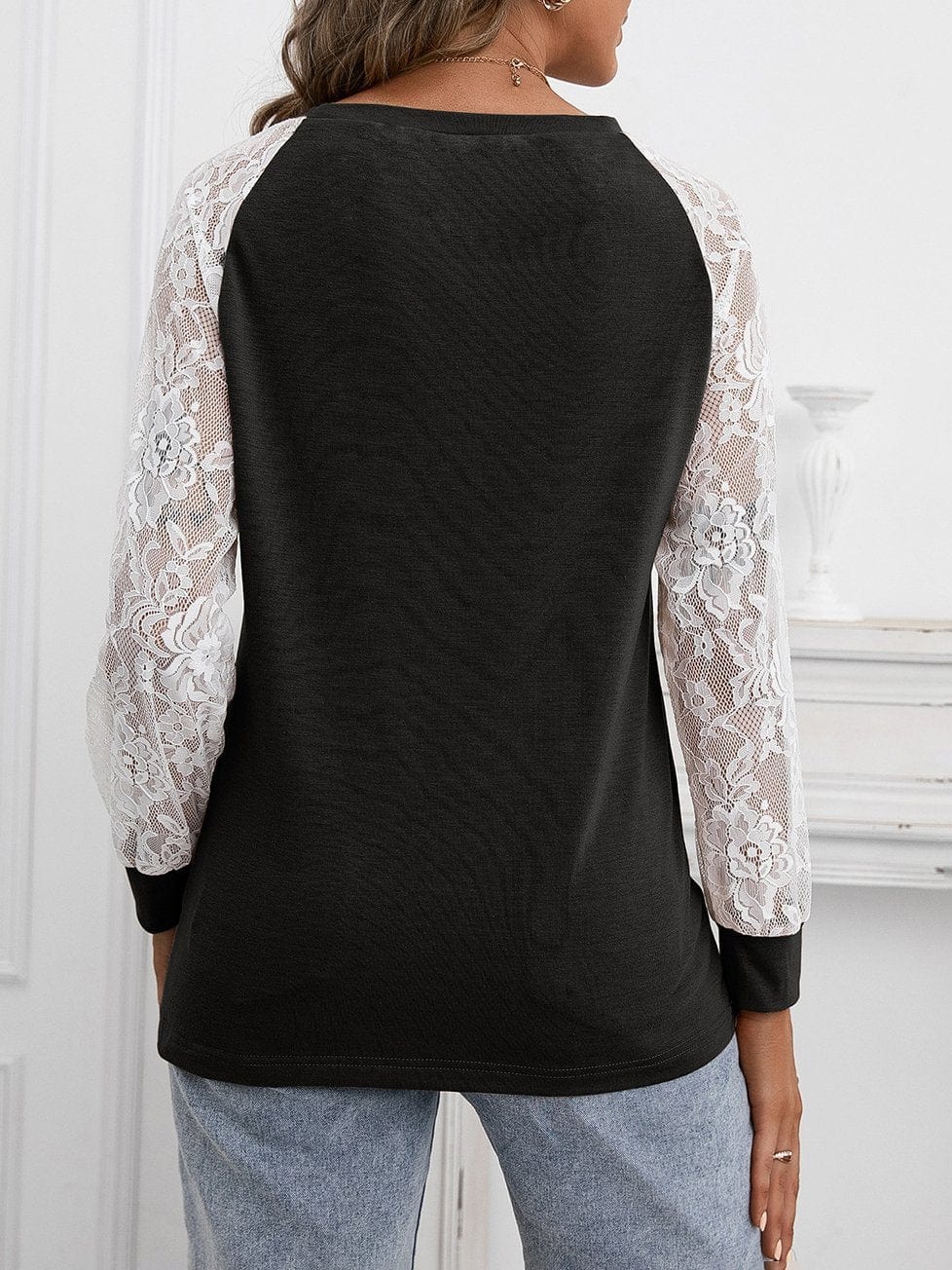 Hollow Lace Stitching Long-sleeved Round Neck T-shirt