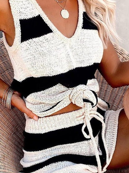 Knitted Colorblock Top & Drawstring Shorts Set