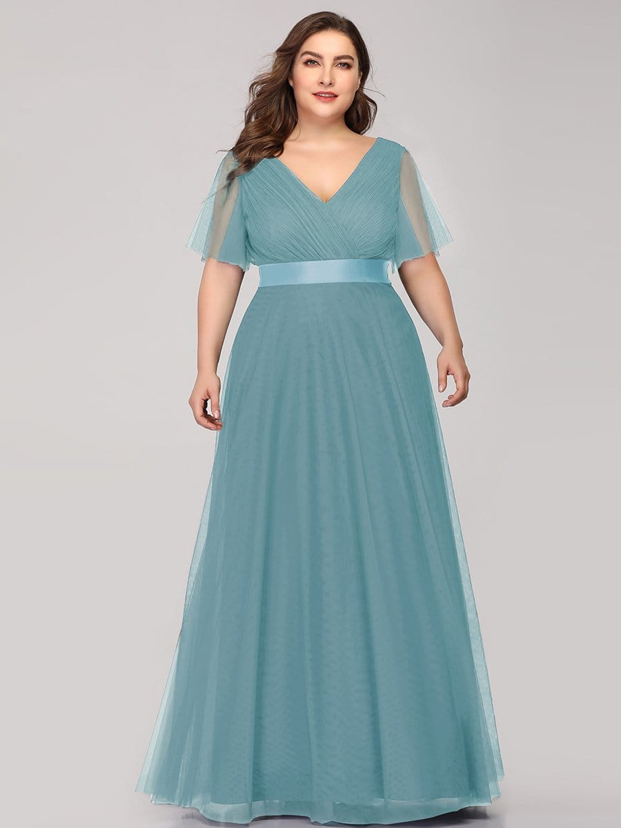 Luxurious Plus Size V-Neck Bridesmaid Dress for Curvy Women