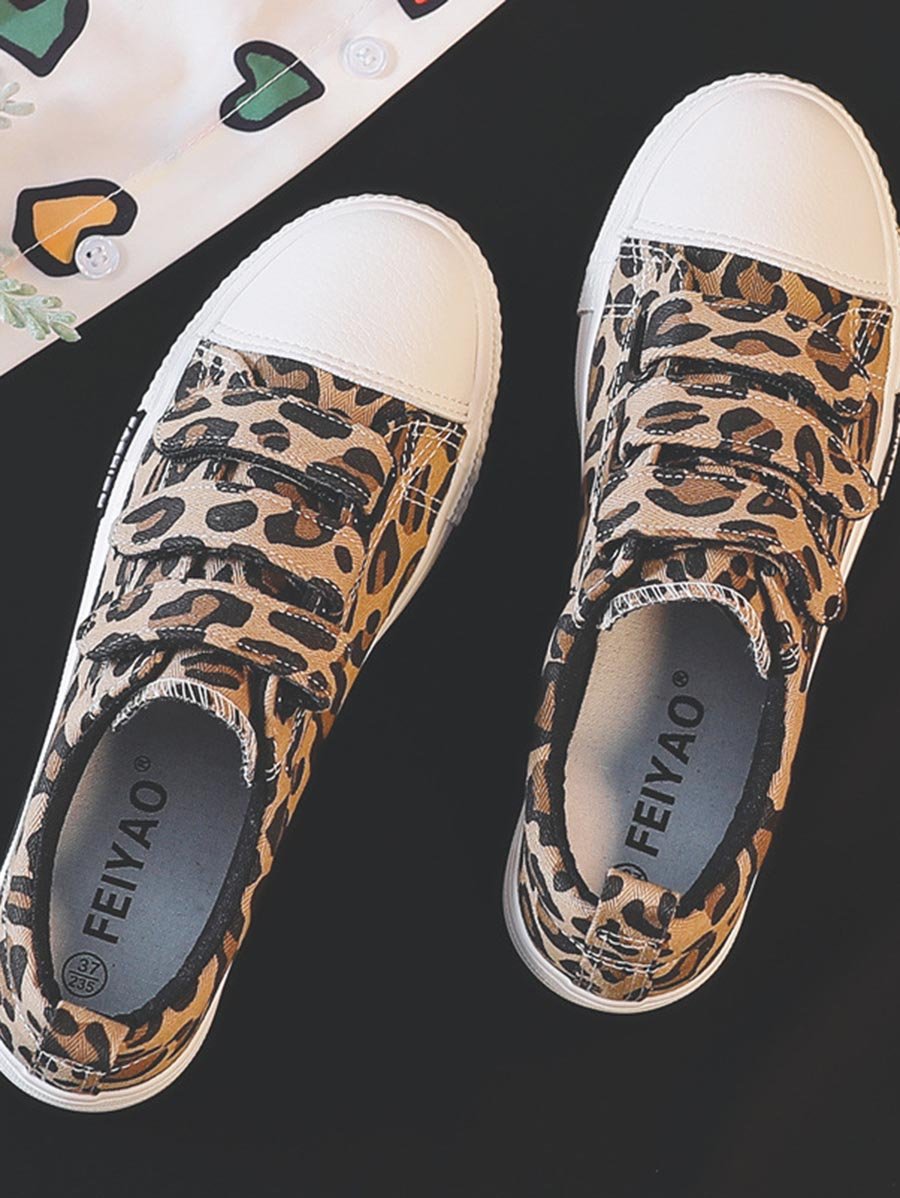 Women Leopard  Front Low Top Sneakers - LuckyFash™