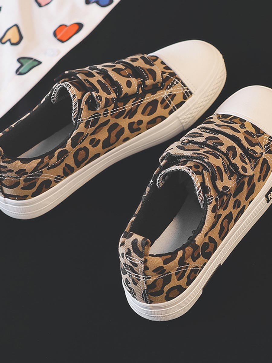 Women Leopard  Front Low Top Sneakers - LuckyFash™