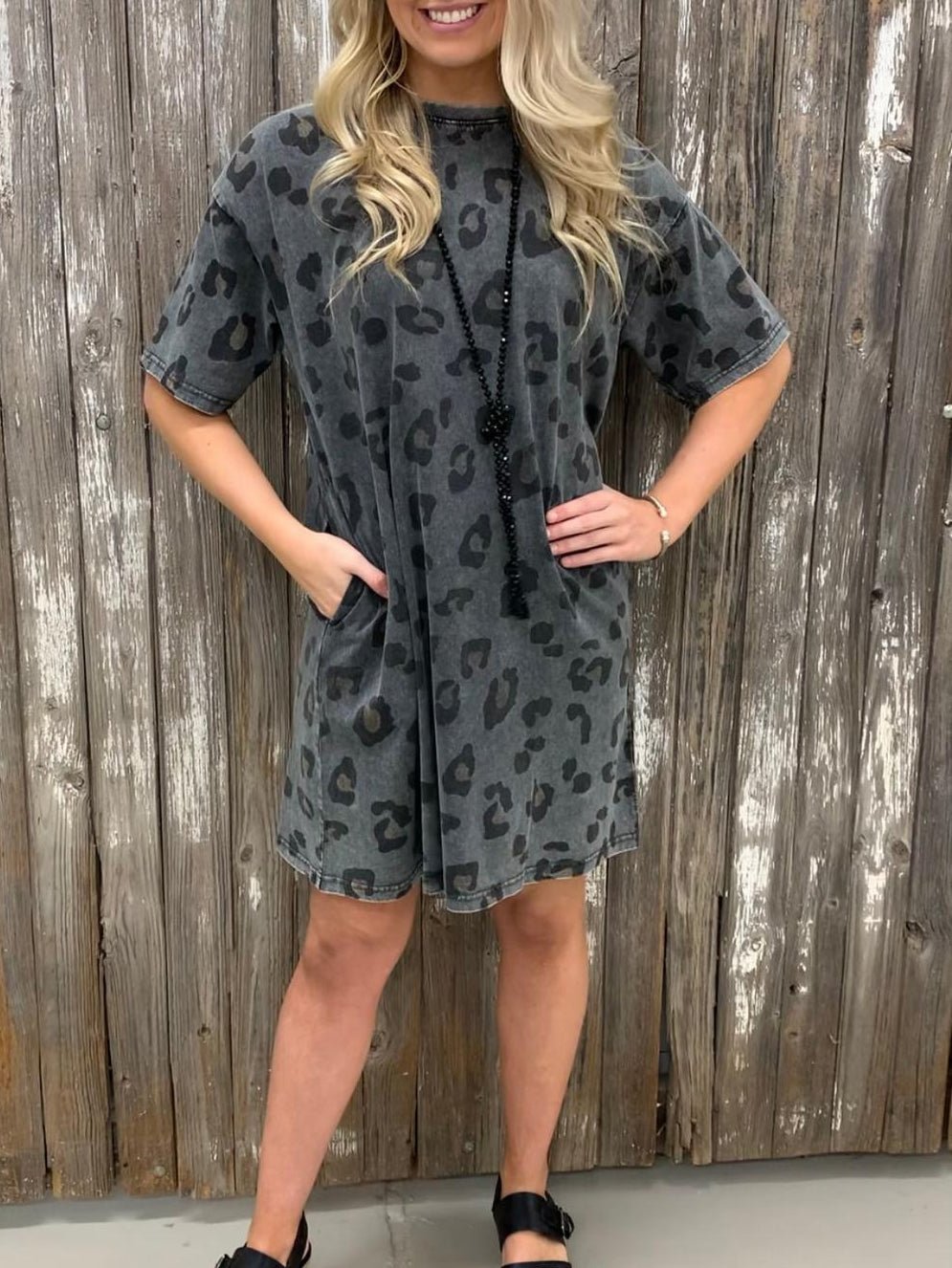 Midi Dresses - Loose Leopard Print Crew Neck Short Sleeve Dress - MsDressly