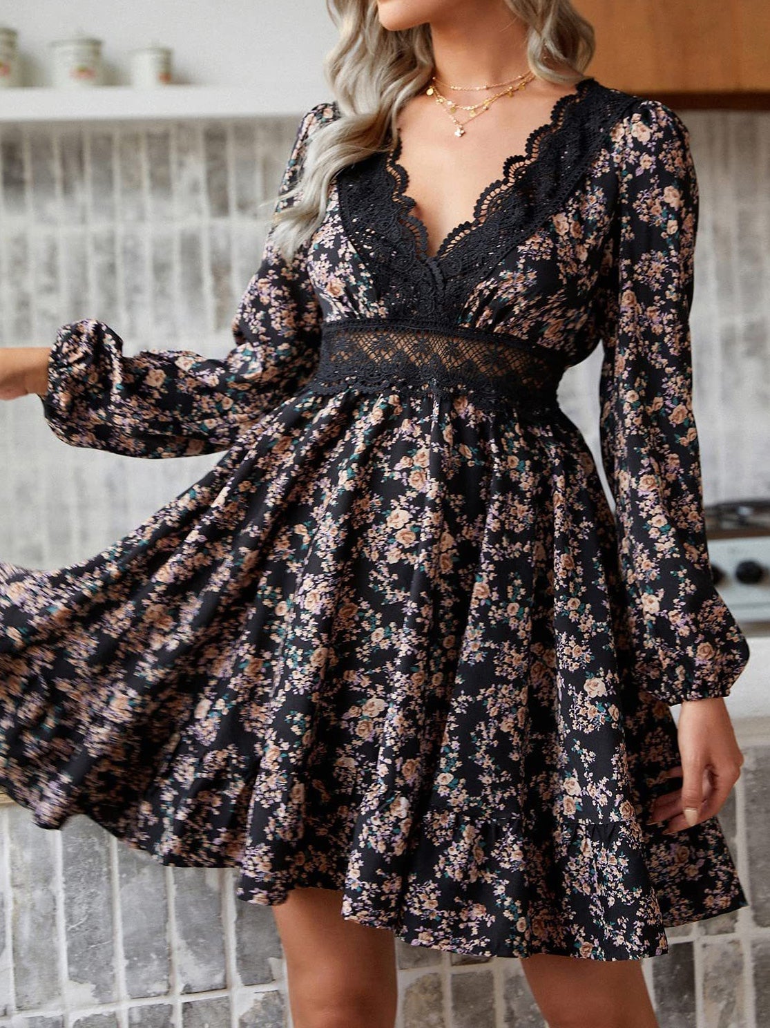 Women's Dresses Printed V-Neck Lace Long Sleeve Dress - LuckyFash™