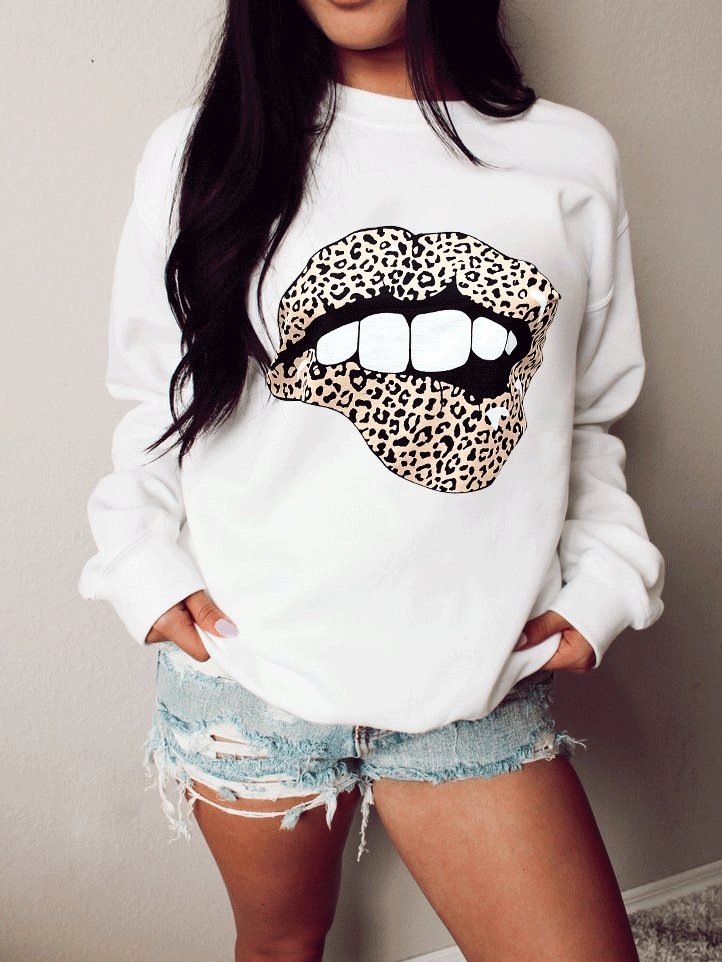 Women's T-Shirts Round Neck Lashes Lip Print Long Sleeve T-Shirt - LuckyFash™