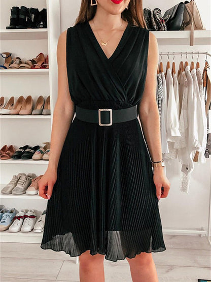 Women's Dresses V-Neck Pleated Sleeveless Dress - Midi Dresses - Instastyled | Online Fashion Free Shipping Clothing, Dresses, Tops, Shoes - 19/04/2022 - 30-40 - color-black