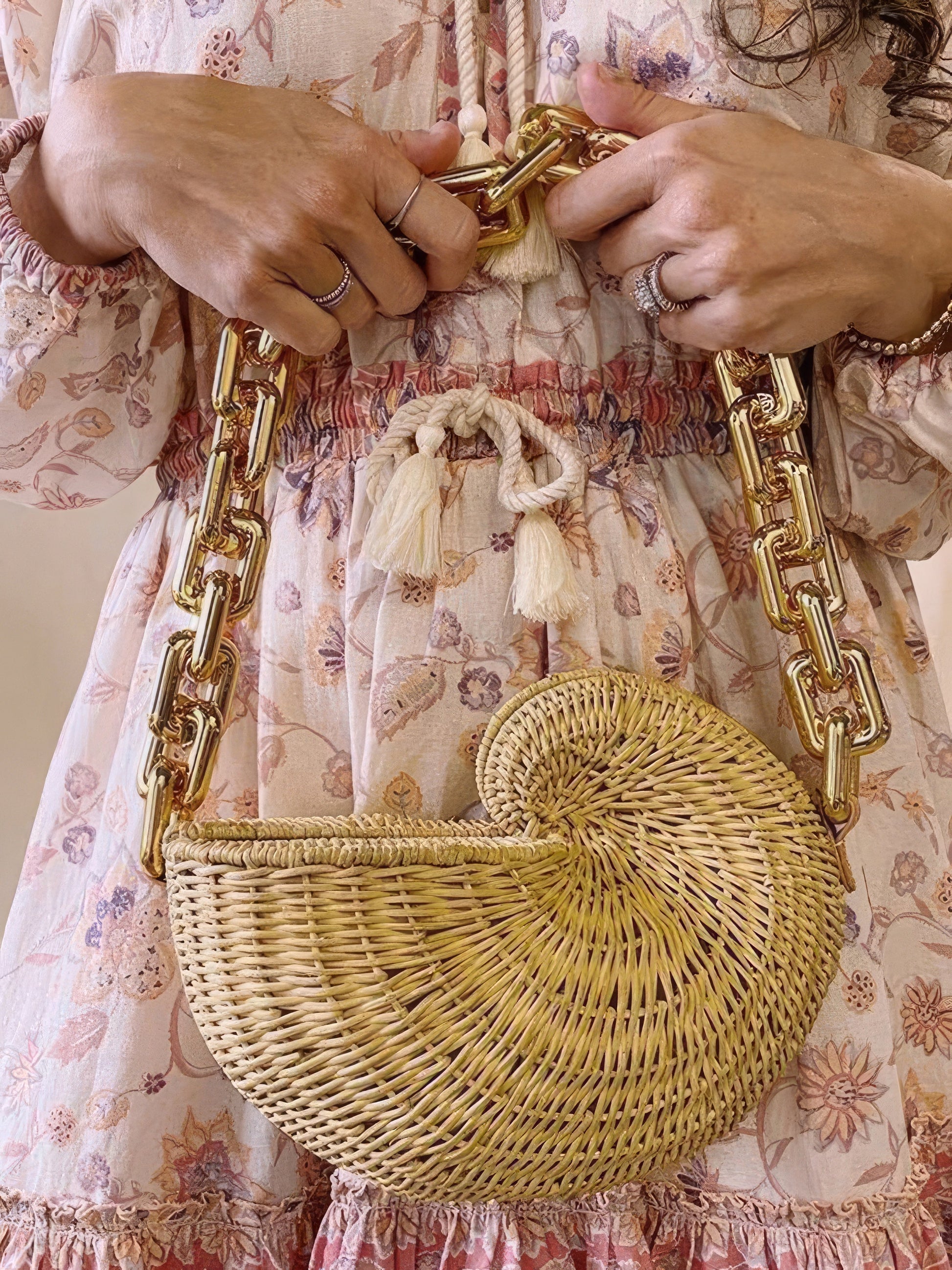 Handbags Women's Handbags Conch Shell Shape Rattan Chain Shoulder Bag MsDressly