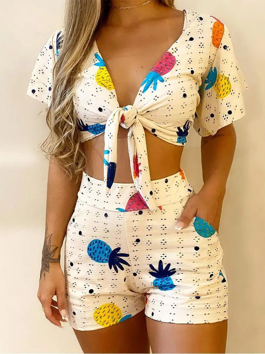 Women's Sets Printed V-Neck Knotted Crop Top & Shorts Two-Piece Set - Sets - Instastyled | Online Fashion Free Shipping Clothing, Dresses, Tops, Shoes - 13/04/2022 - 30-40 - Bottoms