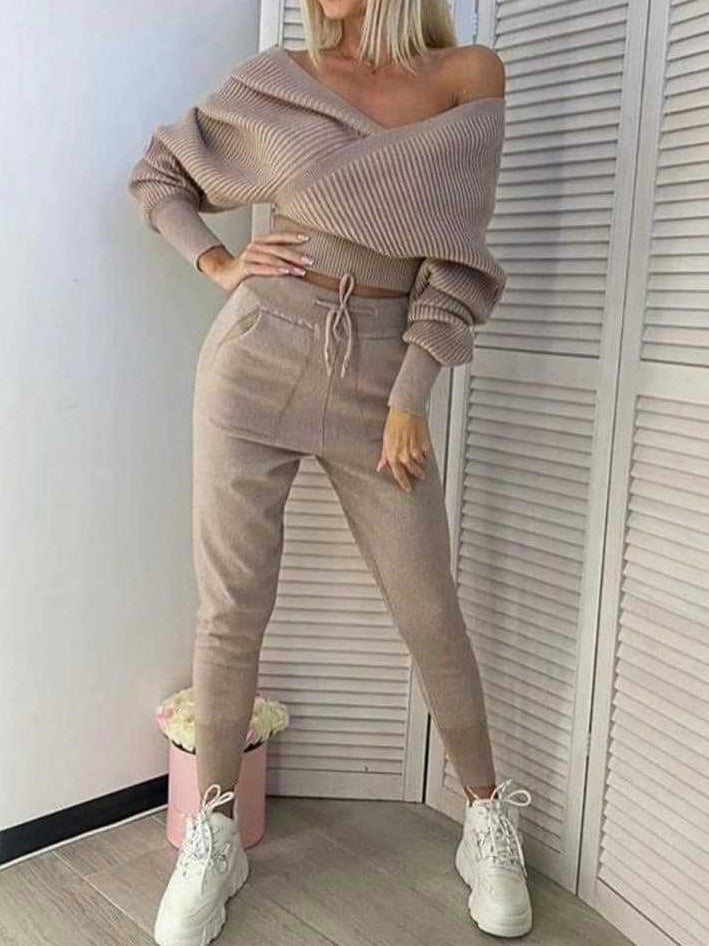 Women's Sets V-Neck Doll Sleeve Sweater & Pants Knit Two-Piece Set - Sets - Instastyled | Online Fashion Free Shipping Clothing, Dresses, Tops, Shoes - 17/01/2022 - Bottoms - color-black