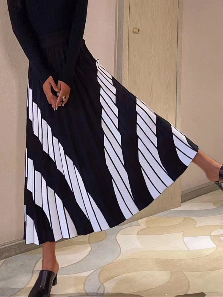 Women's Skirts Diagonal Stripes Knitted Long Skirt - Skirts - Instastyled | Online Fashion Free Shipping Clothing, Dresses, Tops, Shoes - 28/10/2022 - Bottoms - Color_Black_ White
